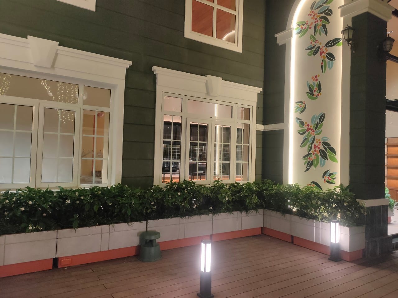 StarBucks Kim Long Villa — ảnh 3