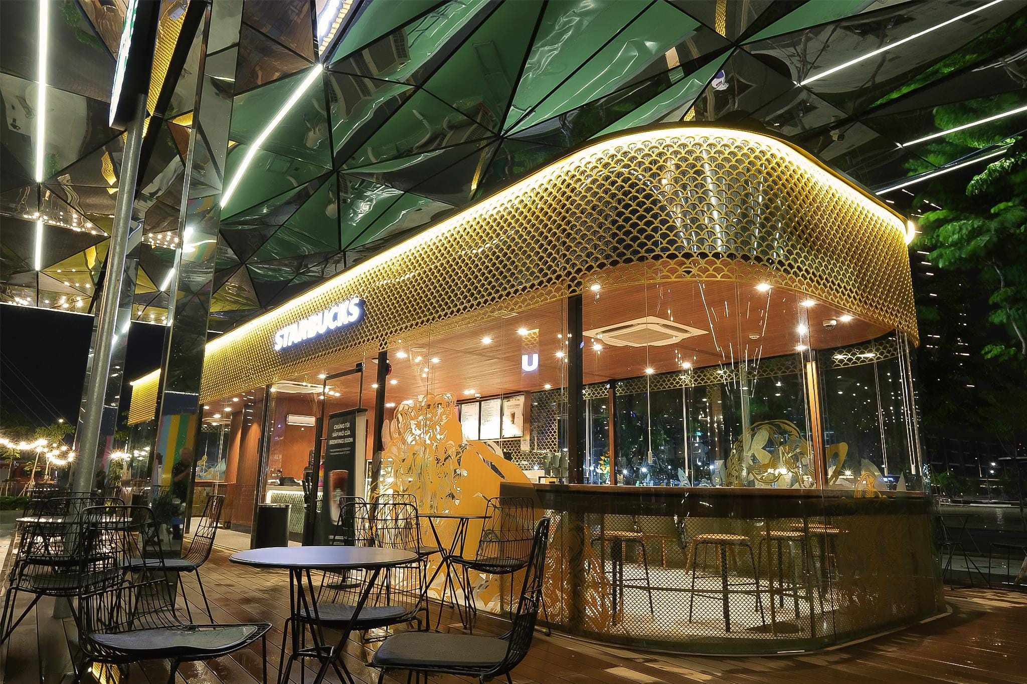 StarBucks Bến Tàu Thủ Thiêm — ảnh 3